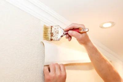 Pose de papier peint à Solférino — revêtements muraux et toiles de verre